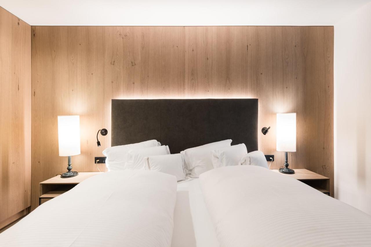 Hotel Alpenflora カステルロット エクステリア 写真